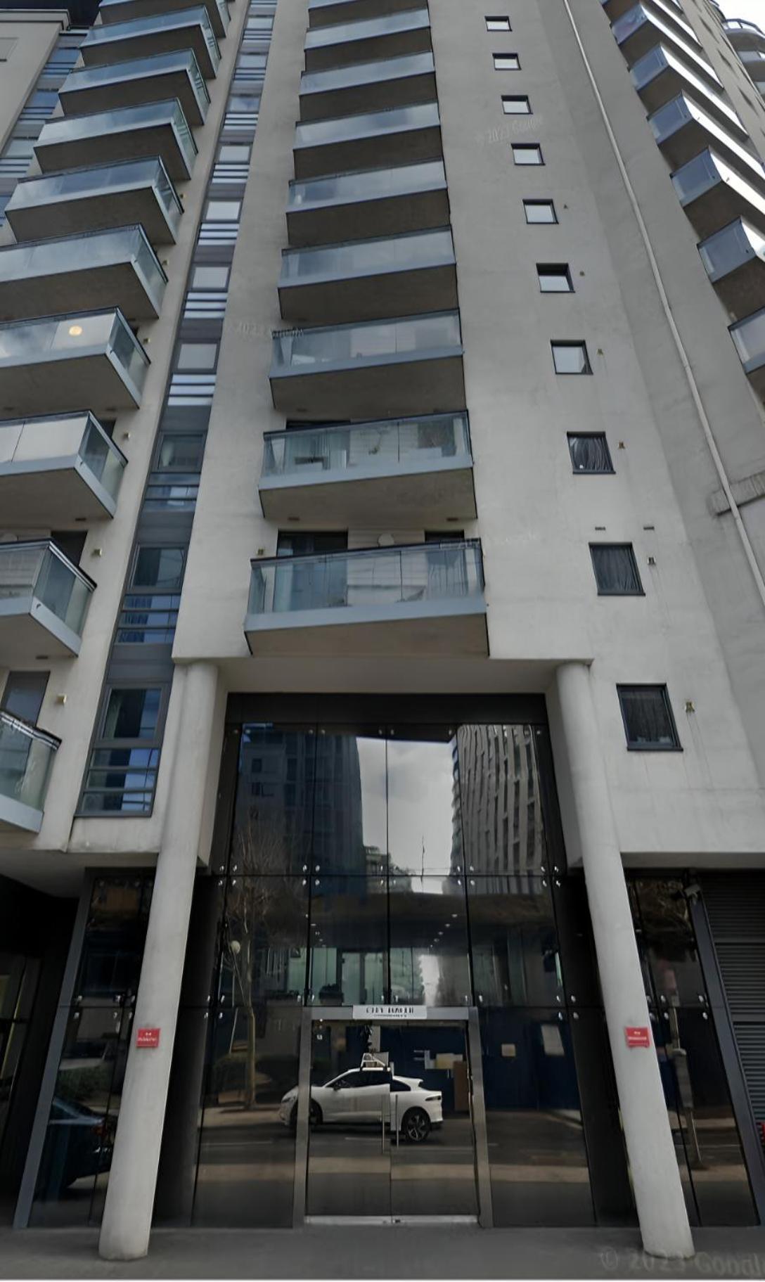 Royal Crossharbour Apartment ลอนดอน ภายนอก รูปภาพ