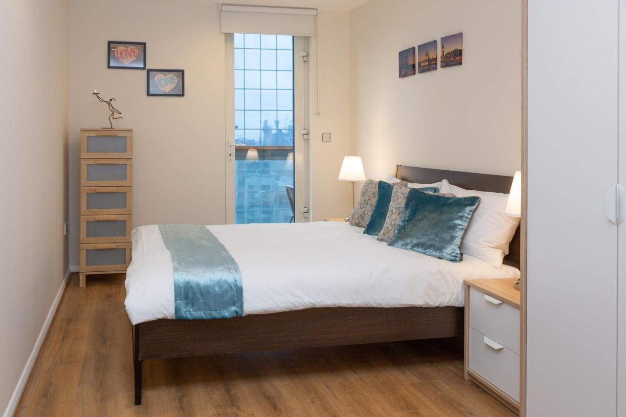 Royal Crossharbour Apartment ลอนดอน ภายนอก รูปภาพ