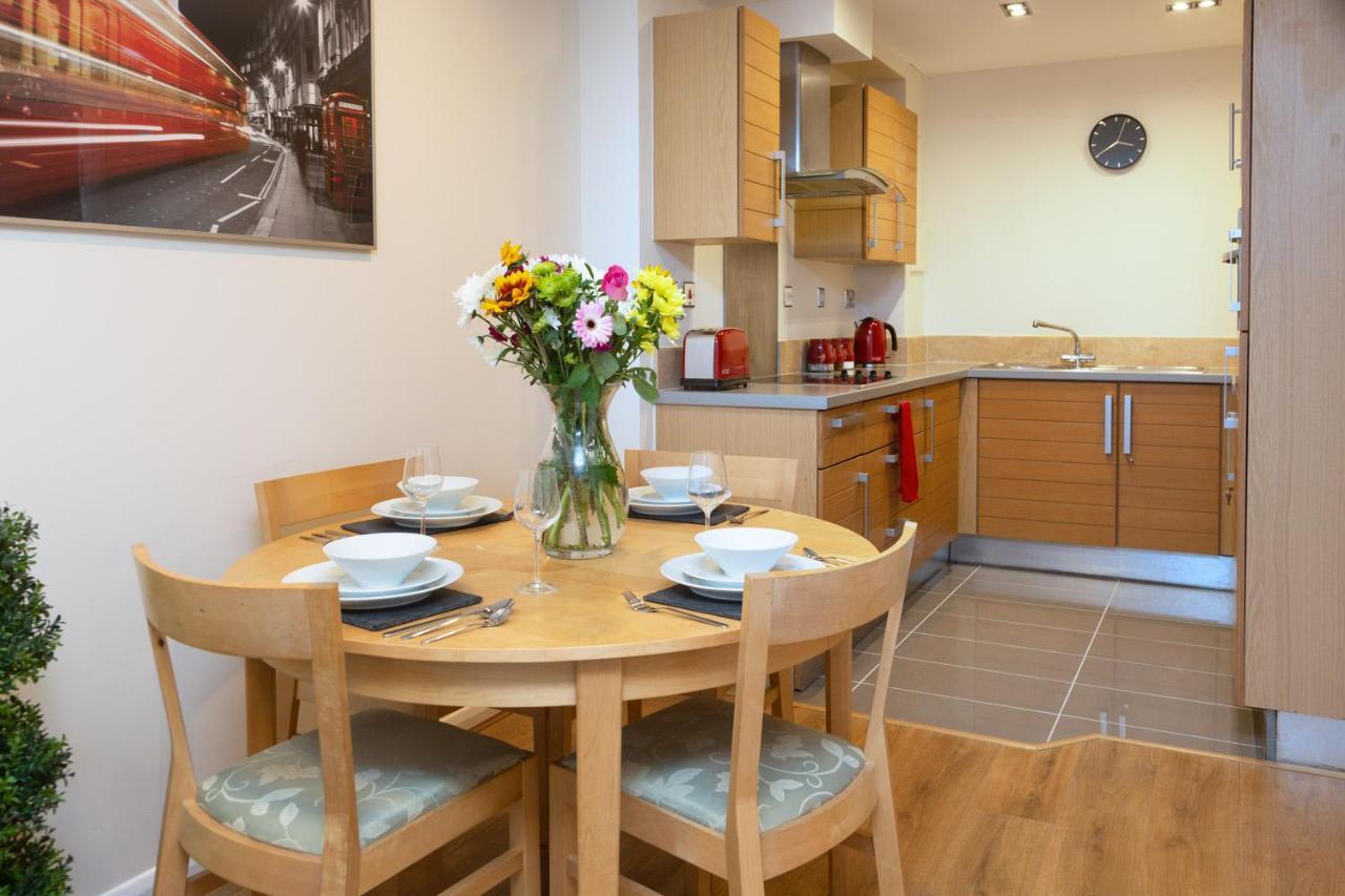 Royal Crossharbour Apartment ลอนดอน ภายนอก รูปภาพ