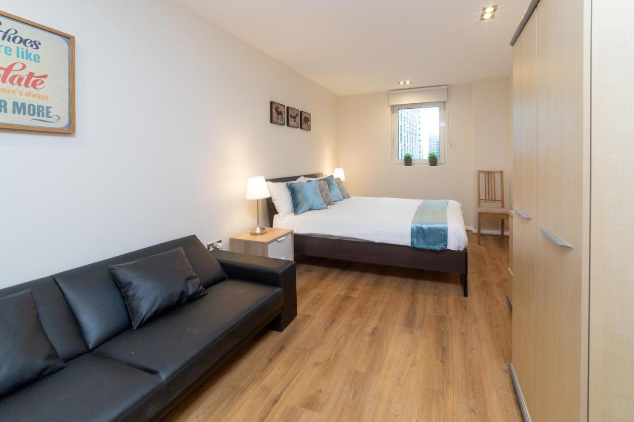 Royal Crossharbour Apartment ลอนดอน ภายนอก รูปภาพ